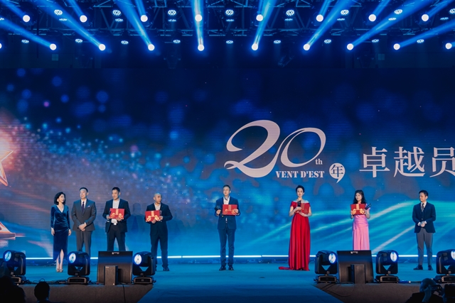 “相约万代”--万代股份二十周年庆典顺利举行(图6) HN406224.jpg